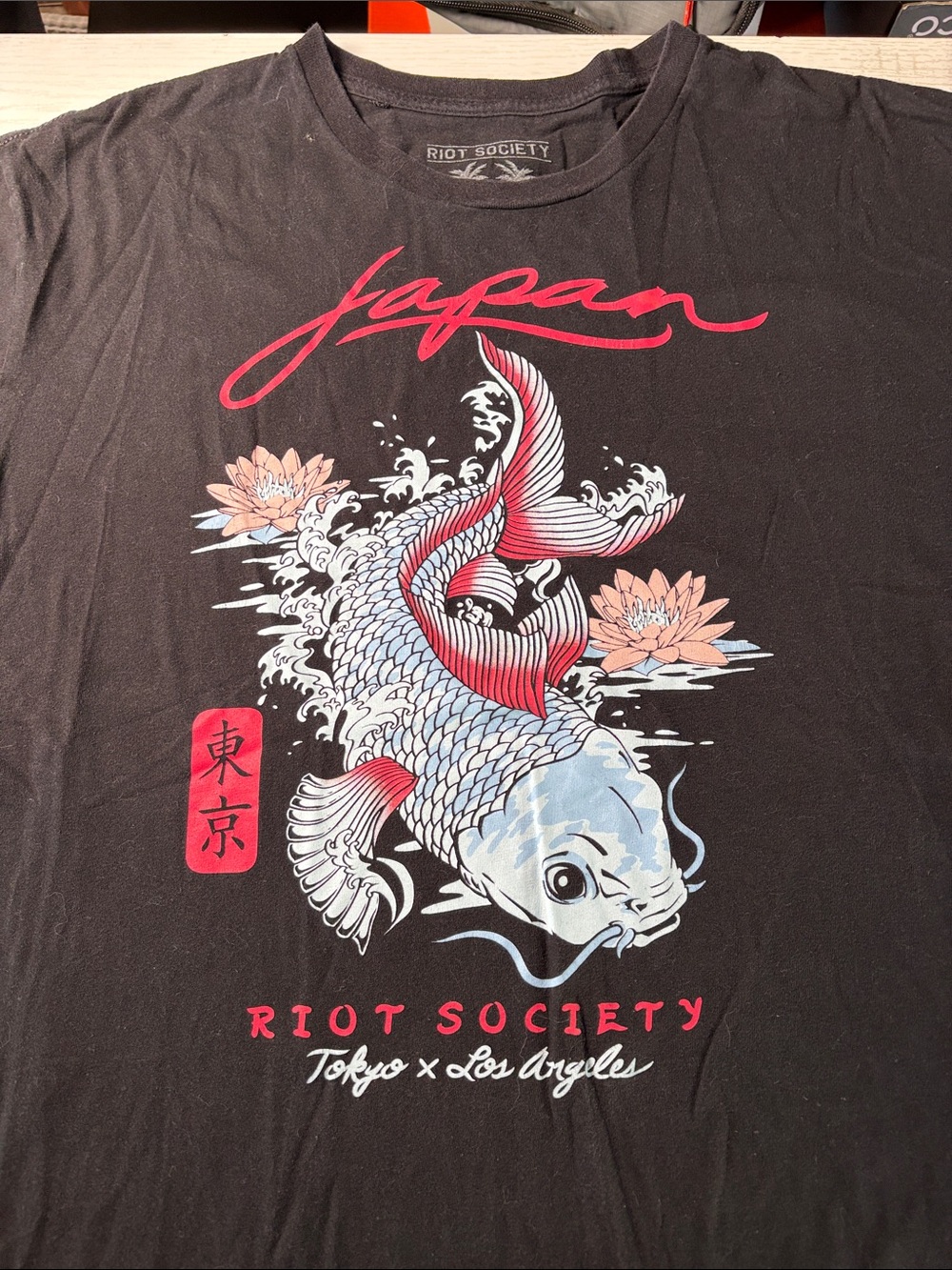 T-shirt with koi fish design size L